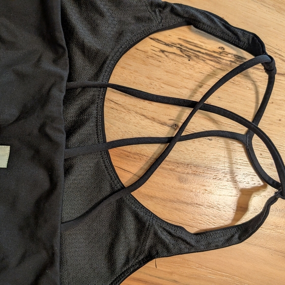 Vuori Black Sports Bra - Picture 5 of 5